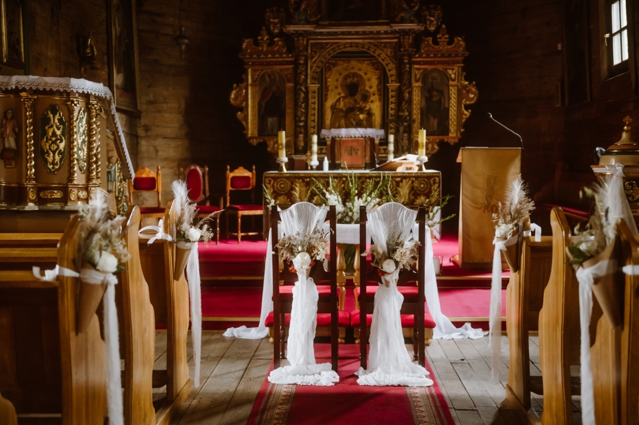 ceremonia ślubna Celinka reportaż ślubny kościół drewniany ostrzeszów