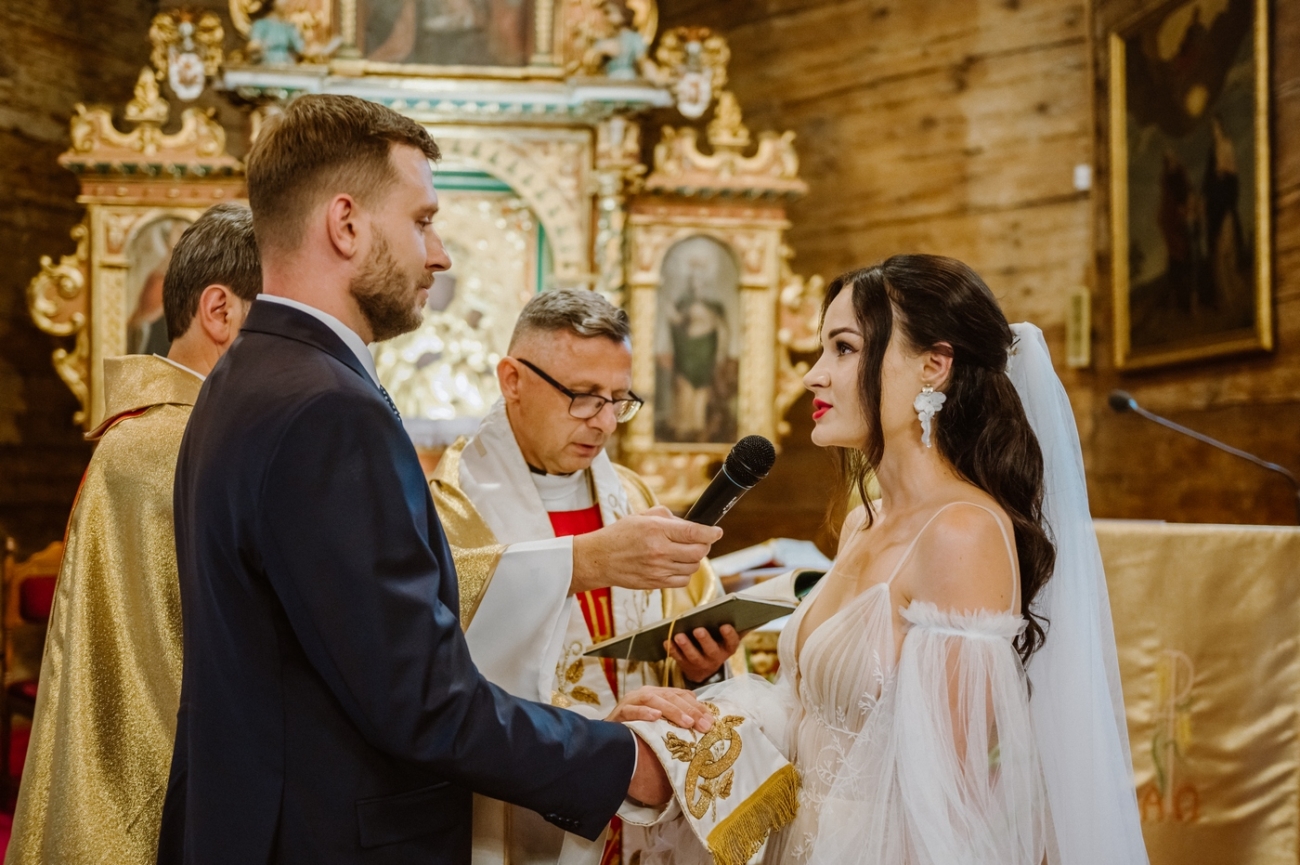 para młoda przysięga kościół ślub w Celince